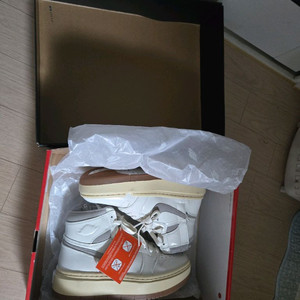 새상품) 나이키 에어 조던1 엘리베이트 255