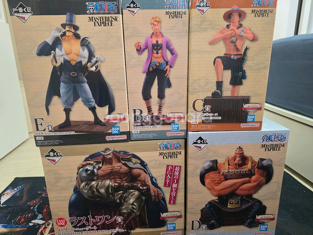 원피스 피규어 제일복권 흰수염해적단 풀셋팝니다. 흰수염 라원입니다--0