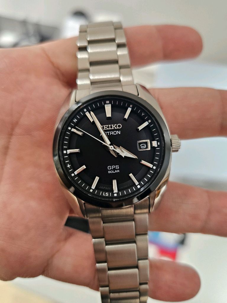 세이코 아스트론 솔라GPS 39mm ssj005j1