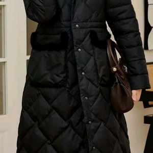 TINA 티나 밍크트리밍 구스 퀼팅 허리밴딩 패딩 코트 77사이즈 새제품각 블랙컬러, 실버그레이컬러