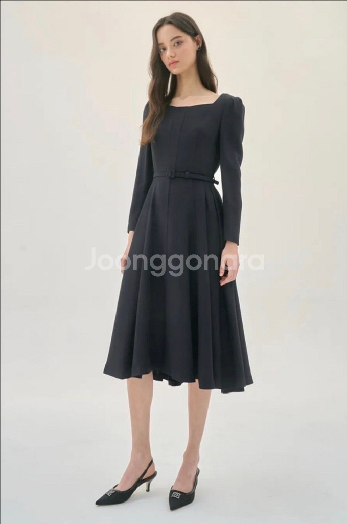 오브제 벨티드 다크네이비 원피스 44--0