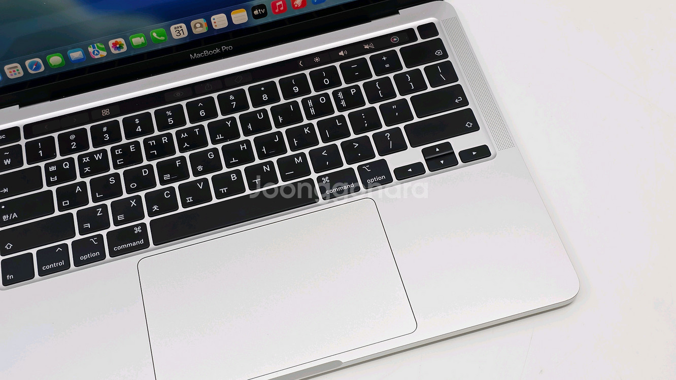 (중고)2020 맥북프로13 I7/16GB/512GB 실버 노트북 풀박스 깔끔한제품--2