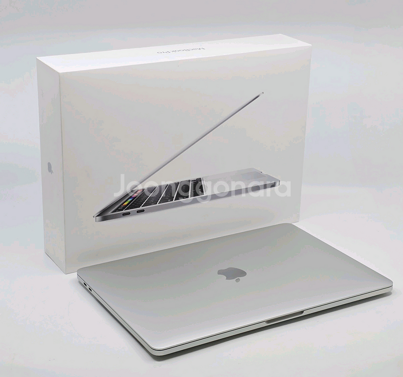 (중고)2020 맥북프로13 I7/16GB/512GB 실버 노트북 풀박스 깔끔한제품--6