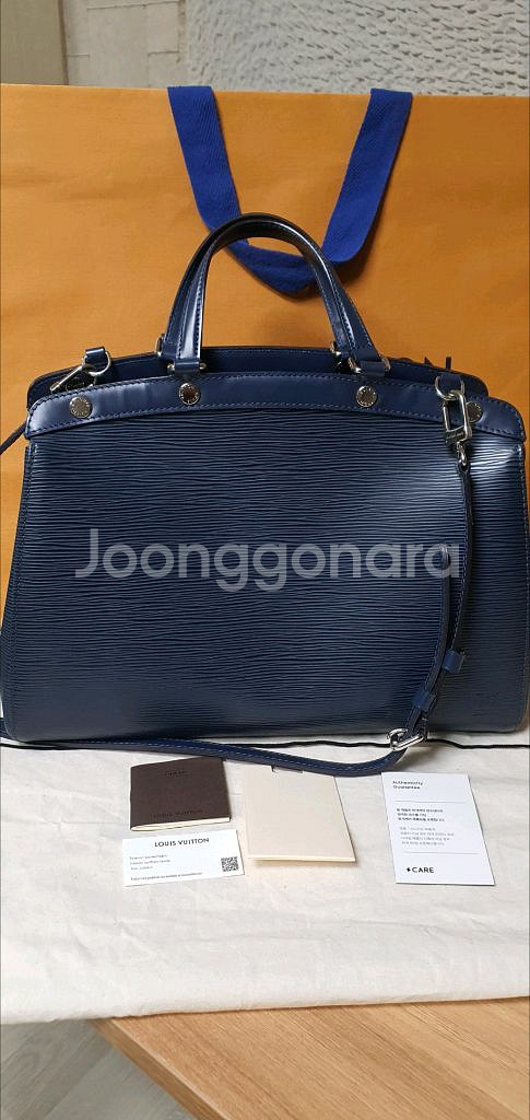 루이비통 에삐 브레아MM 크로스백 정품S급(감정서O)구찌프라다디올고야드샤넬셀린느보테가생로랑--1