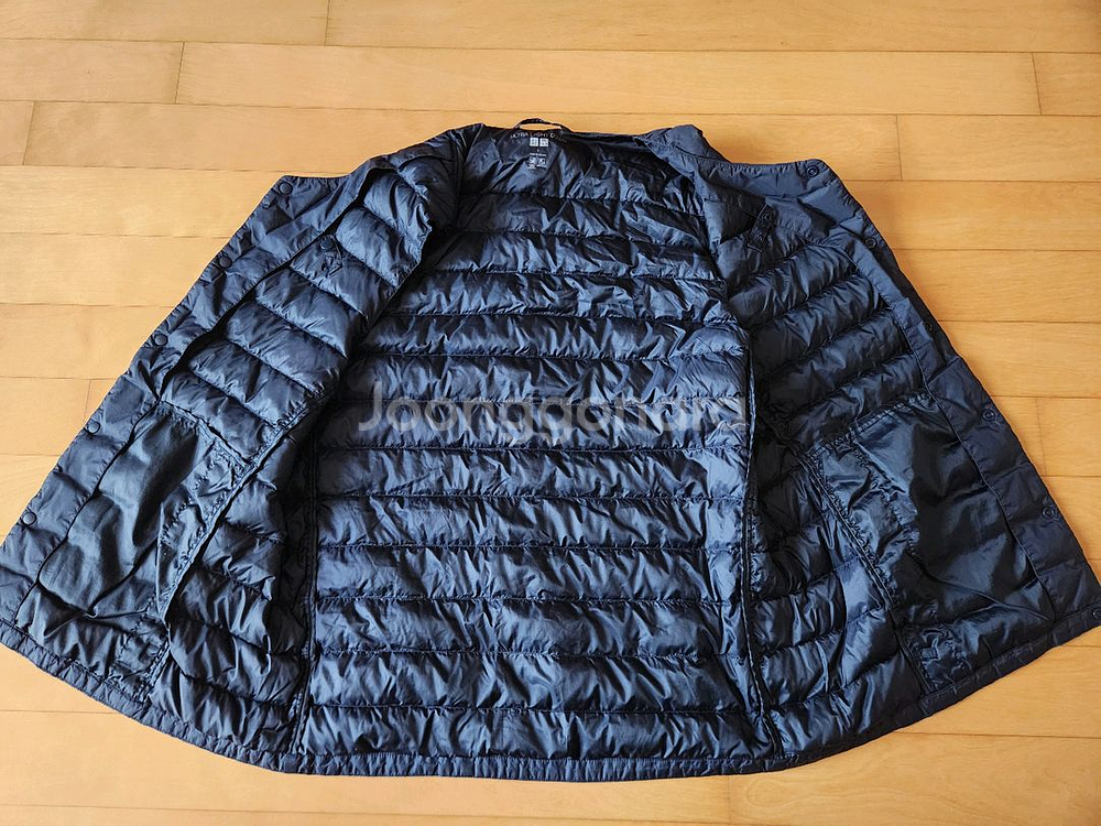 유니클로 울트라라이트다운 패딩 조끼 L--2