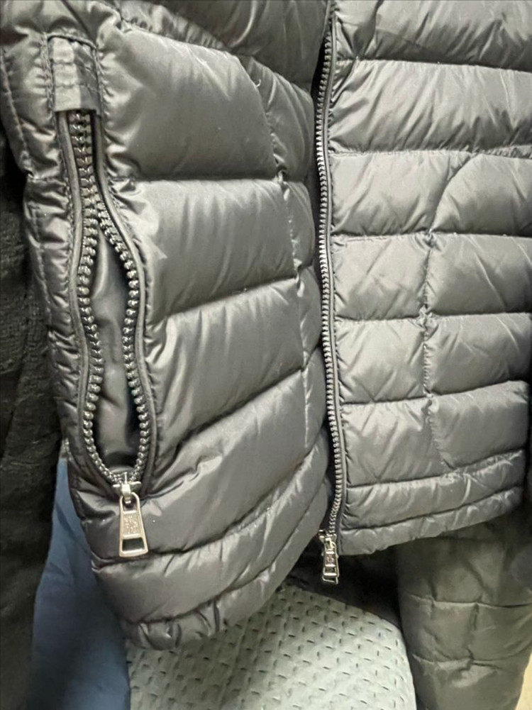 몽클레어 니트패딩 팔아요--1