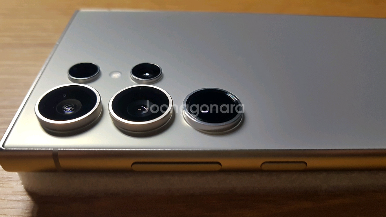 갤럭시S24 울트라 슈피겐 렌즈커버--0