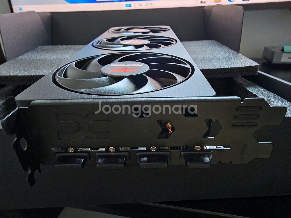 파워컬러 rx 9070 reaper 팔아요..--1