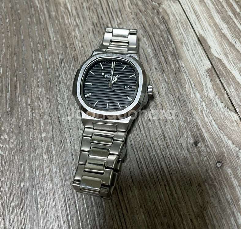 남성용 메탈 시계--2