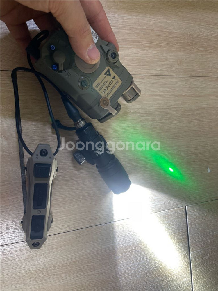 PEQ15, SF후레쉬, 스위치--2