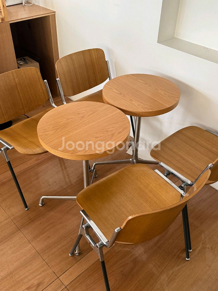 카페 인테리어 테이블 의자--0