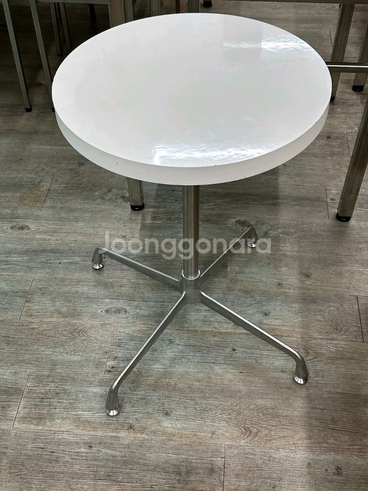 카페 인테리어 테이블 의자--4