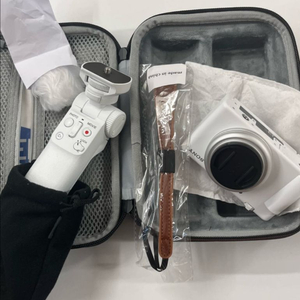 소니 ZV-1F 화이트 풀세트, 1회 사용, 브이로그 카메라