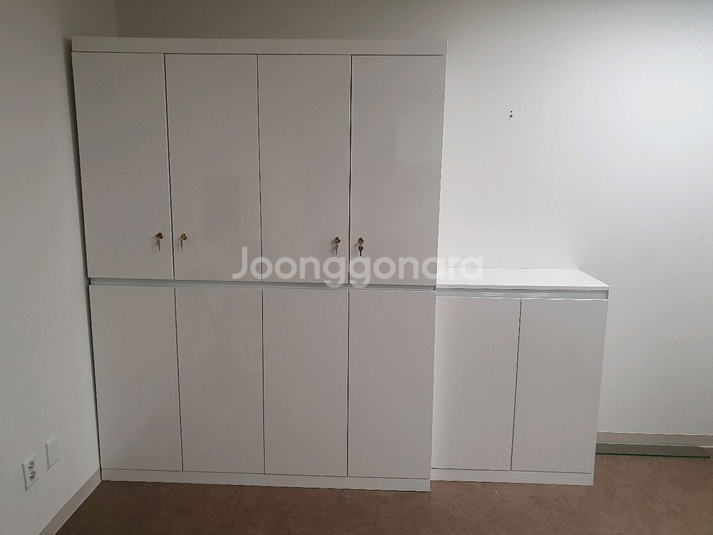 화이트 수납장 옷장 세트--6