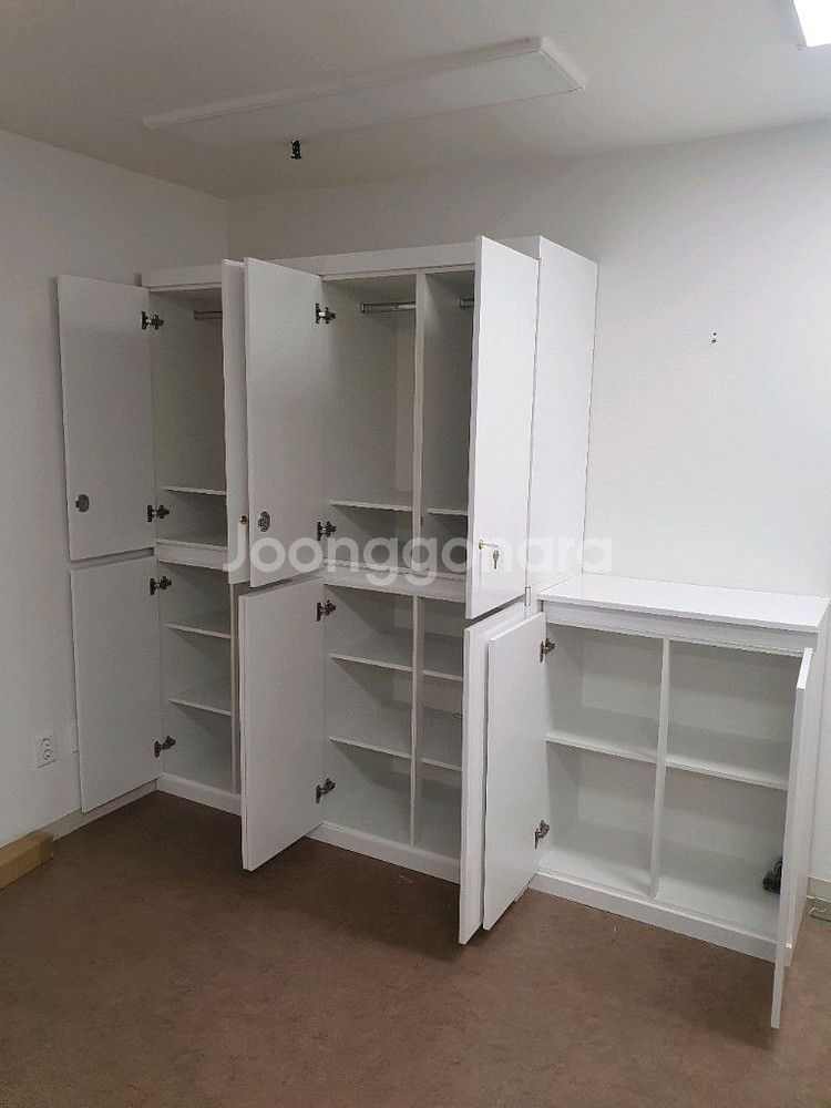 화이트 수납장 옷장 세트--8