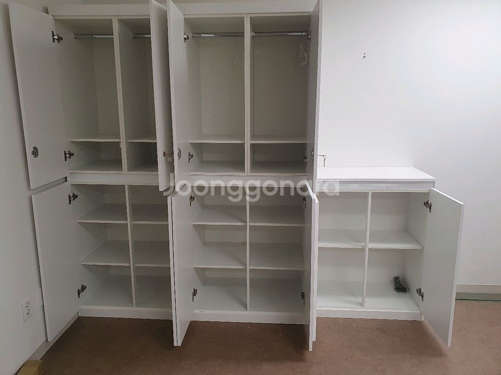 화이트 수납장 옷장 세트--7