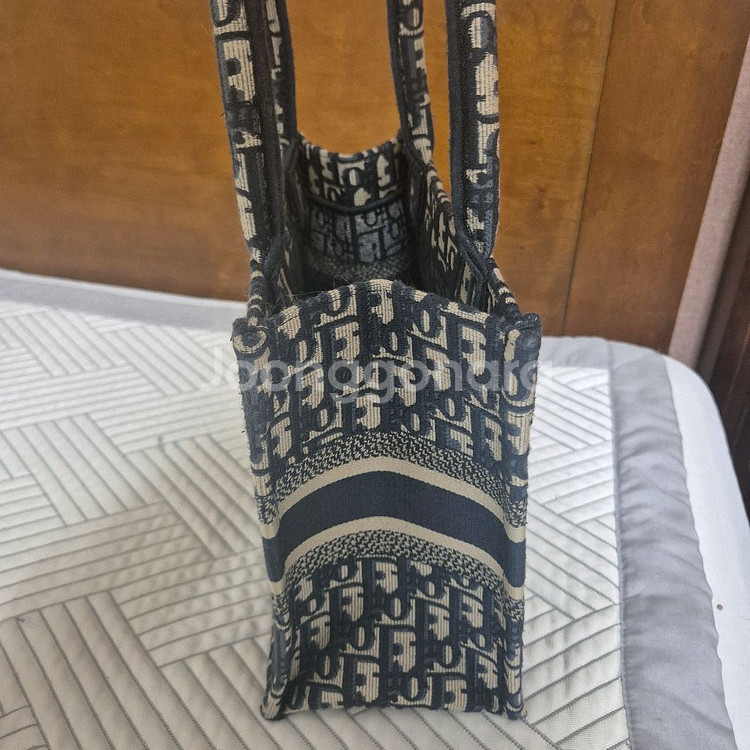 디올 북토트 블루 스몰백--1