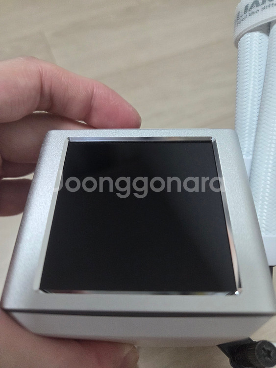 리안리 GALAHAD II LCD SL-INF 360 (화이트)--2