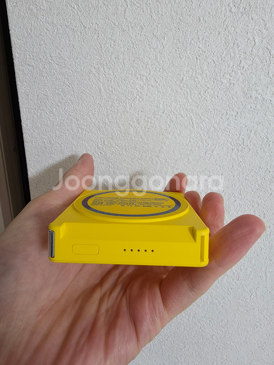 * 맥세이프 미니 보조배터리 5000 개당4,500 팝니다 *--1