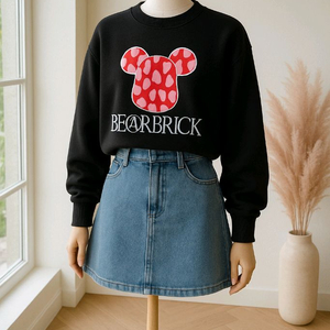 여성 캐릭터 간절기 쭈리 숏 맨투맨ㅡ무배