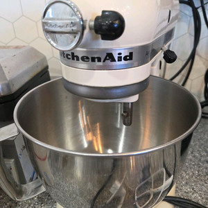 키친에이드 아티산 반죽기팝니다.