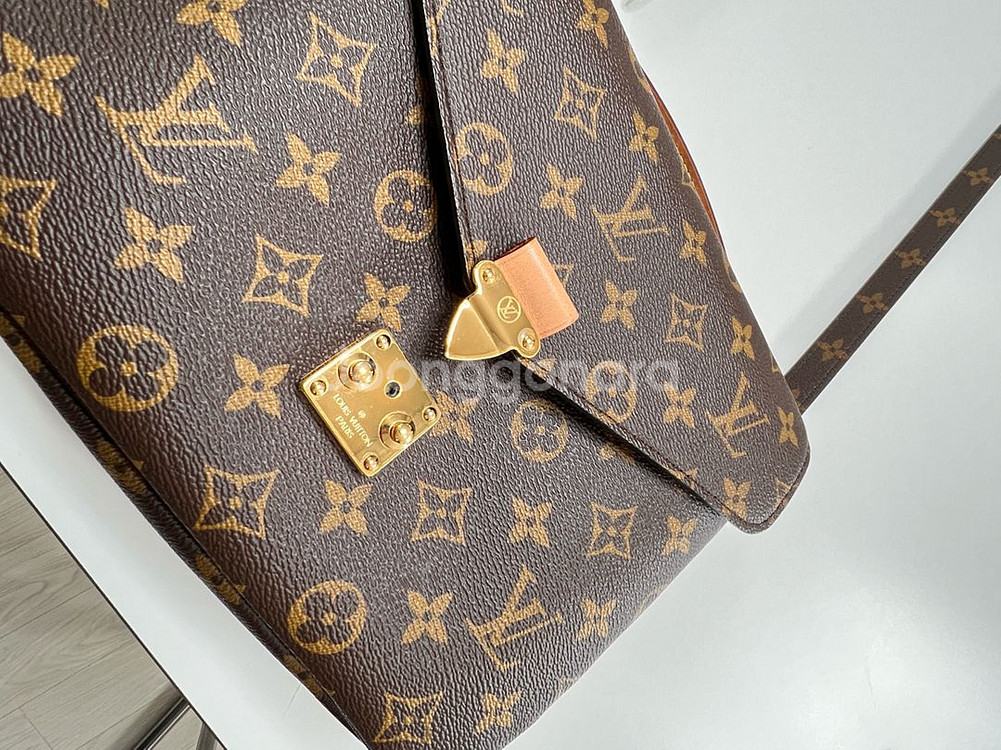 루이비통 포쉐트 메티스--1