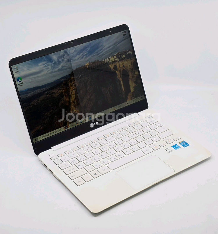 급처(중고)LG그램 13인치 인텔 i5 13Z940-GT50KN 그램 신형로고 교체--0