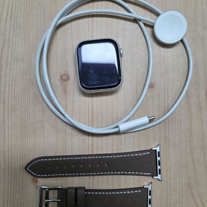 애플워치8 45mm 실버 알루미늄 셀룰러