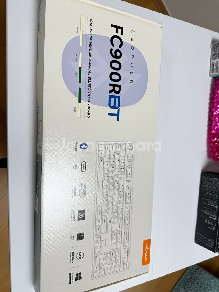 레오폴드 FC900RBT 휴대용 키보드--0