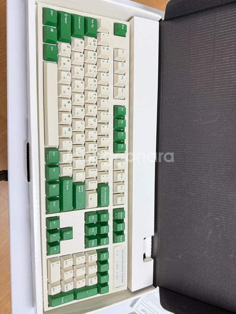 레오폴드 FC900RBT 휴대용 키보드--4