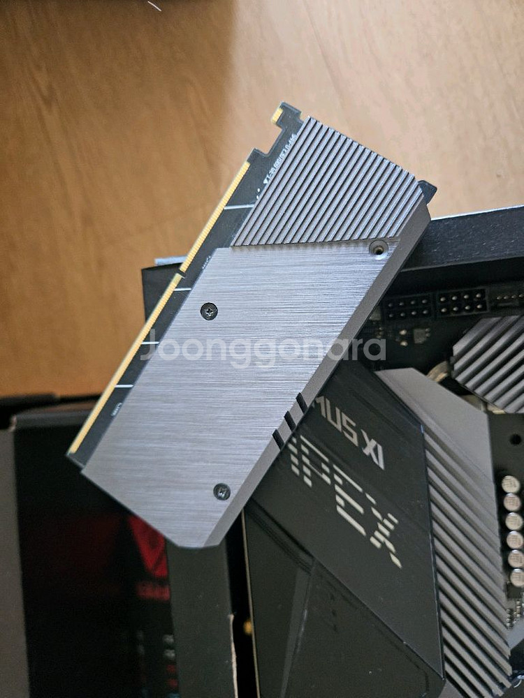ASUS MAXIMUS XI apex 에이팩스 판매합니다.--1