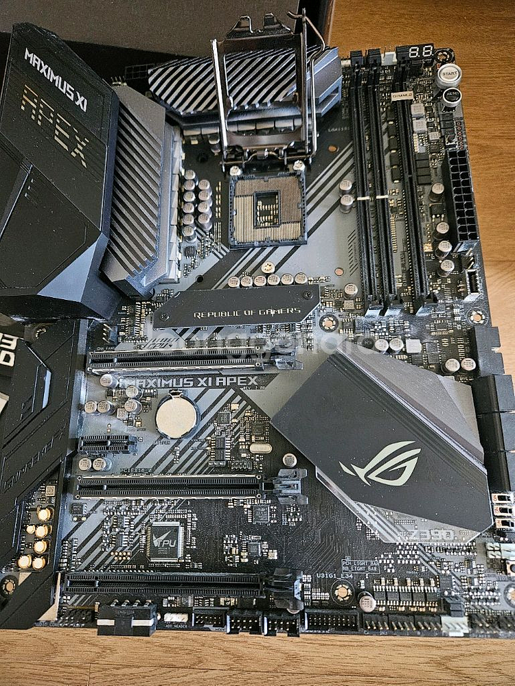 ASUS MAXIMUS XI apex 에이팩스 판매합니다.--3