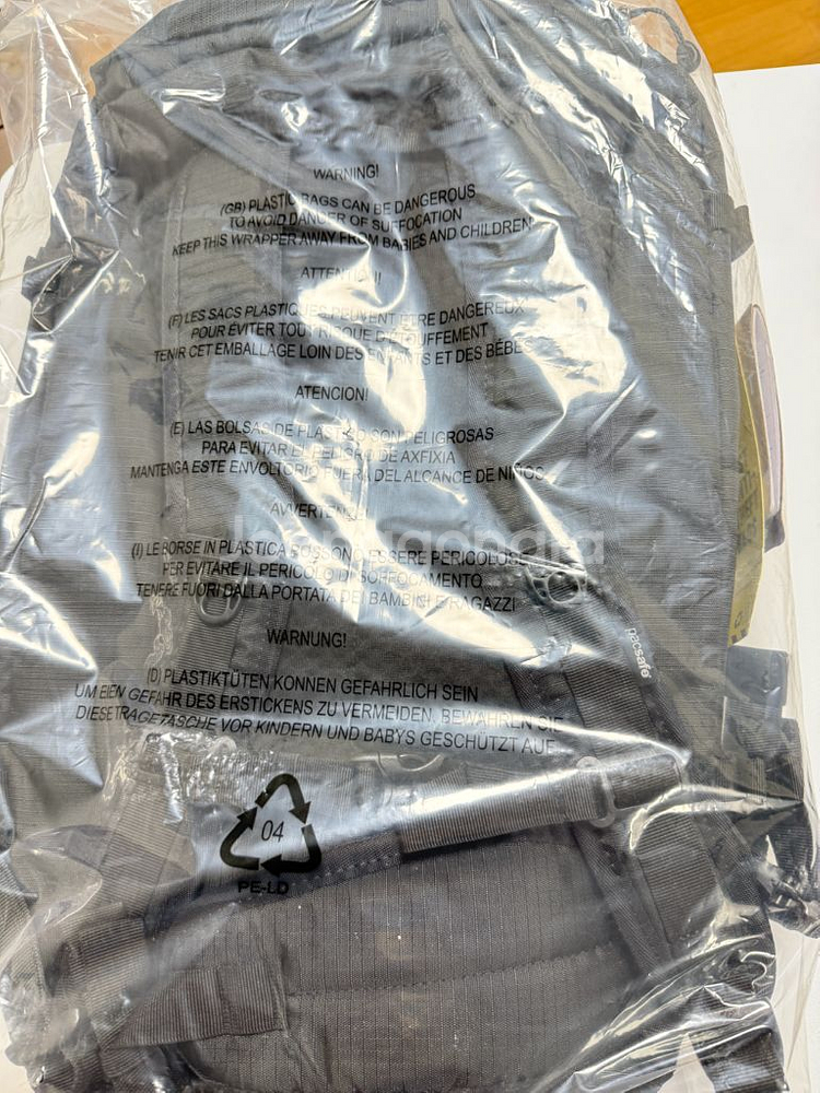 팩세이프 Pacsafe Vibe40 백팩 블랙색상--4