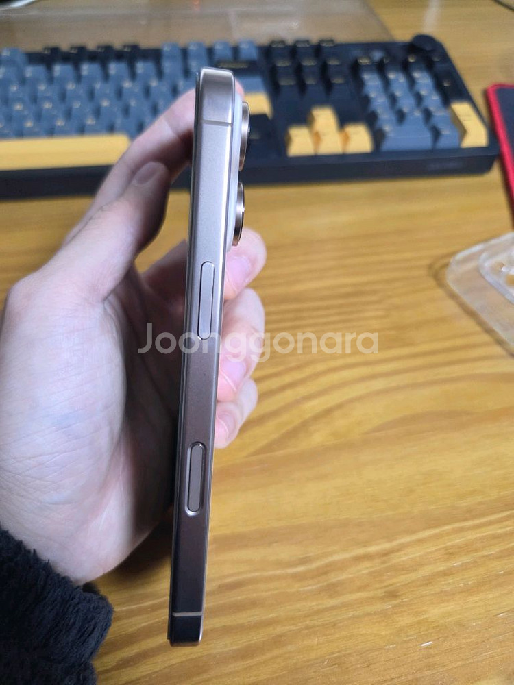 (개인)아이폰16프로 데저트 티타늄 256기가--2