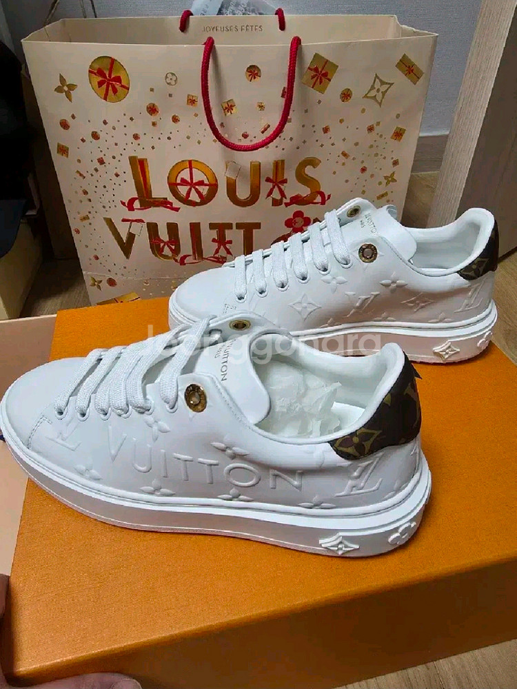 * 루이비통 타임아웃 스니커즈 35.5사이즈 새제품--3