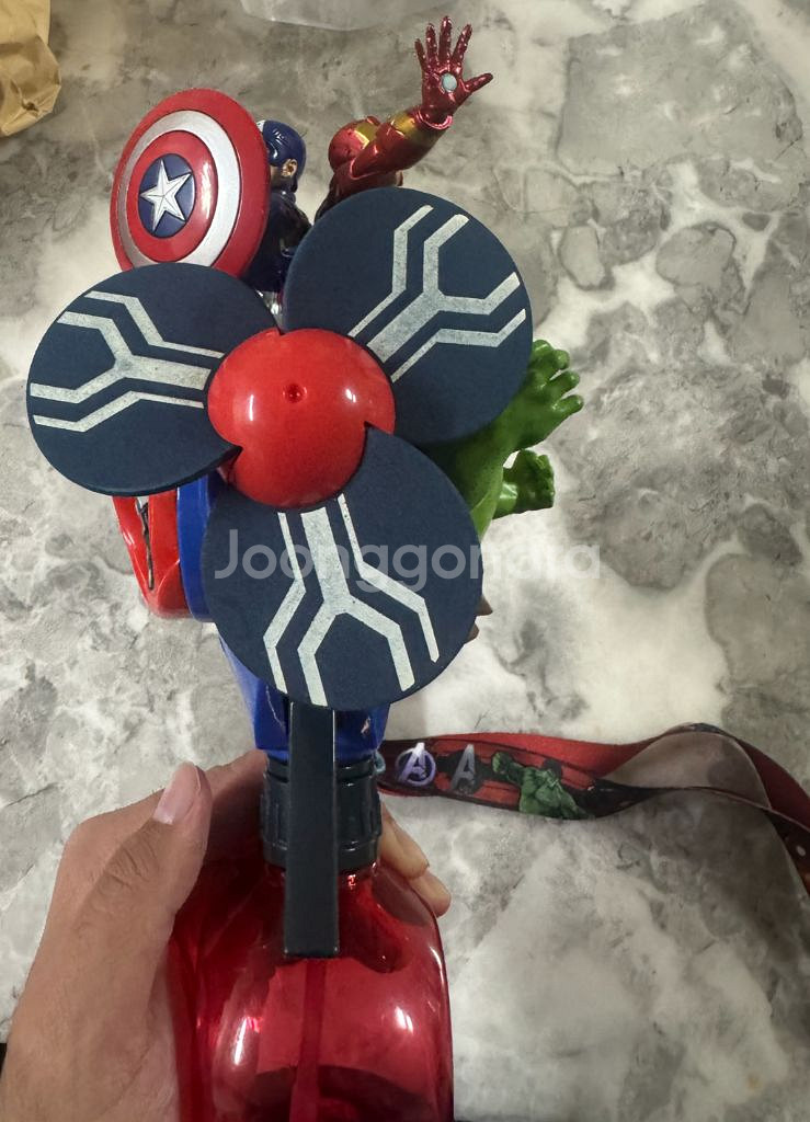 디즈니랜드 한정 마블 어벤져스 휴대용 선풍기(미스트 겸용)--1