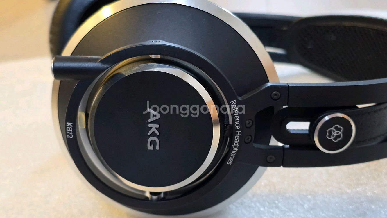 akg k872 밀폐형 헤드폰--0