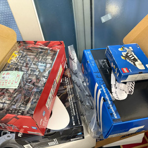 반다이 나이키 HG 건담 아디다스 레고 슈퍼스타