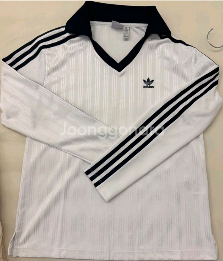 새상품상태 아디다스 남여공용M 기능성 고급 폴로티셔츠--1