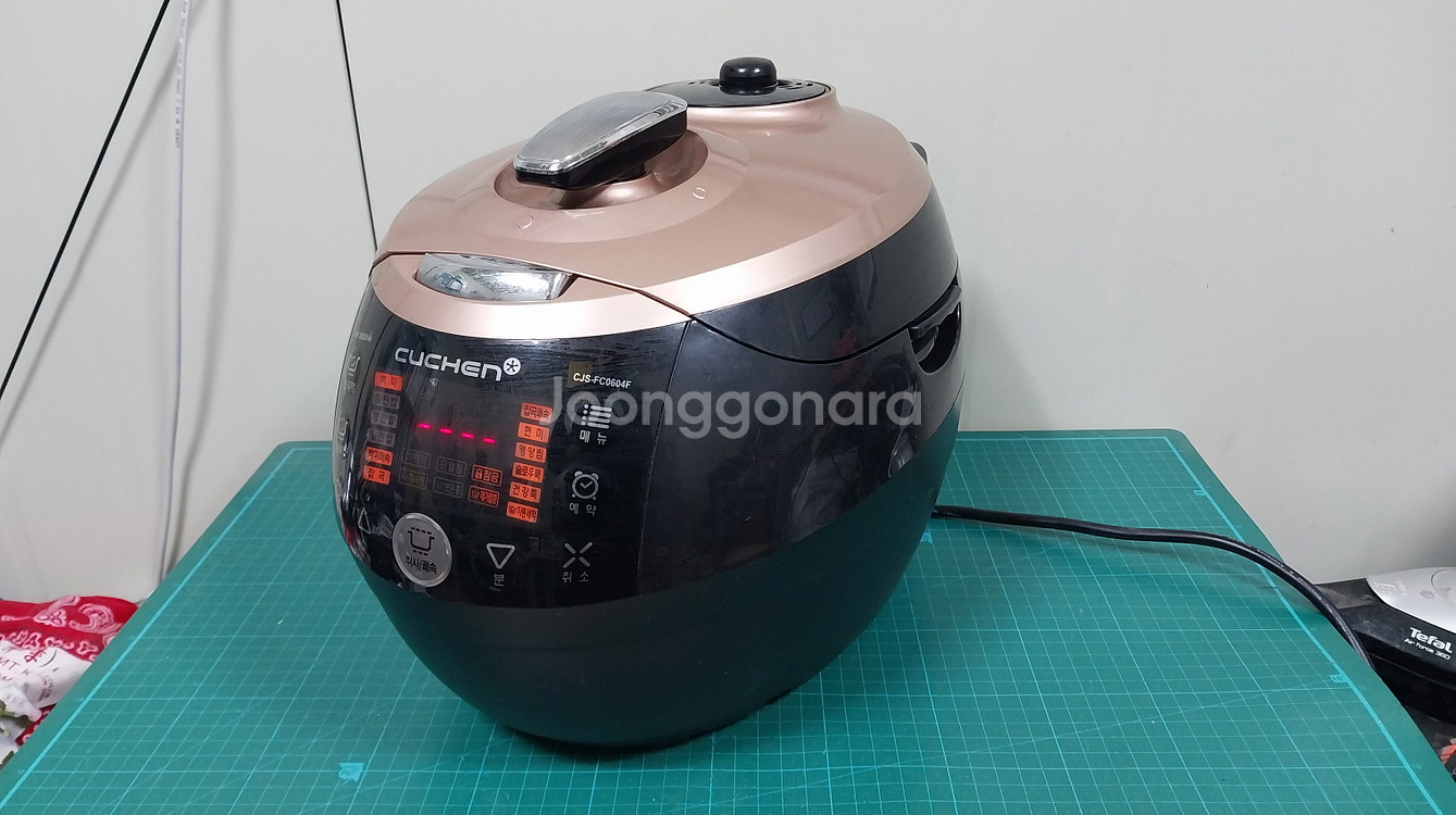 쿠첸 6인용 압력밥솥 CJS-FC0604F--0