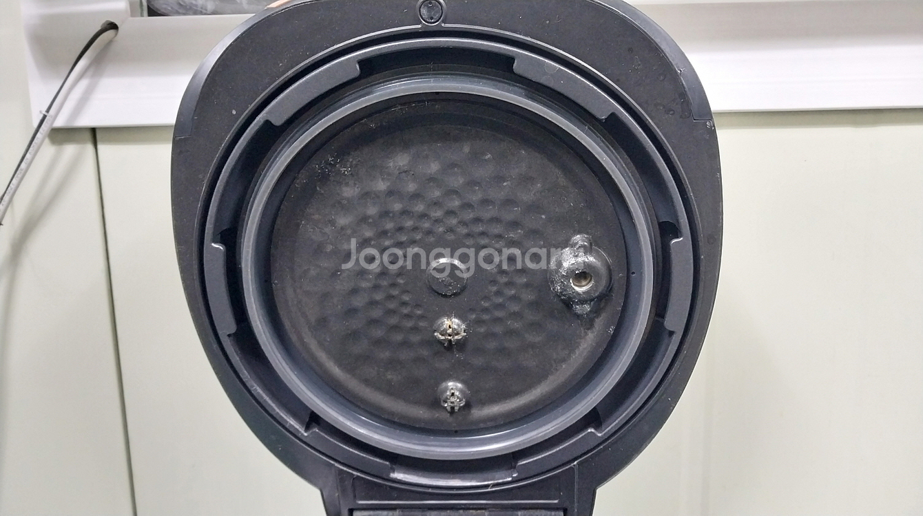 쿠첸 6인용 압력밥솥 CJS-FC0604F--2