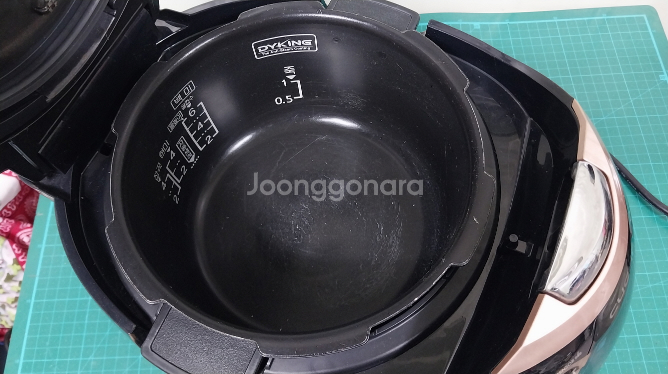 쿠첸 6인용 압력밥솥 CJS-FC0604F--3