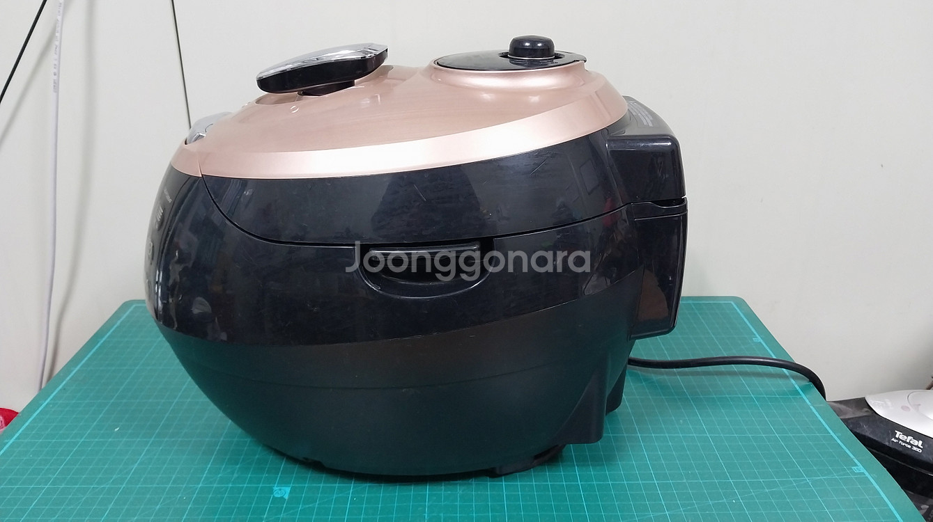 쿠첸 6인용 압력밥솥 CJS-FC0604F--8