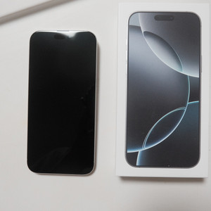 아이폰 16 프로 맥스 화이트 티타늄 256GB 홍콩판