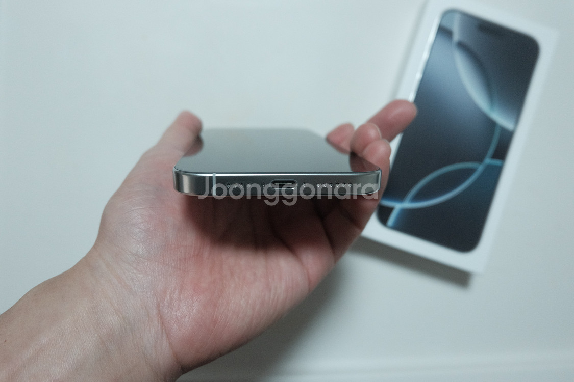 아이폰 16 프로 맥스 화이트 티타늄 256GB 홍콩판--3