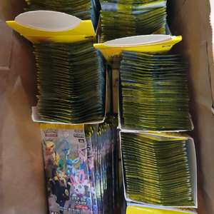 포켓몬 카드 이브이히어로즈 서치팩팝니다