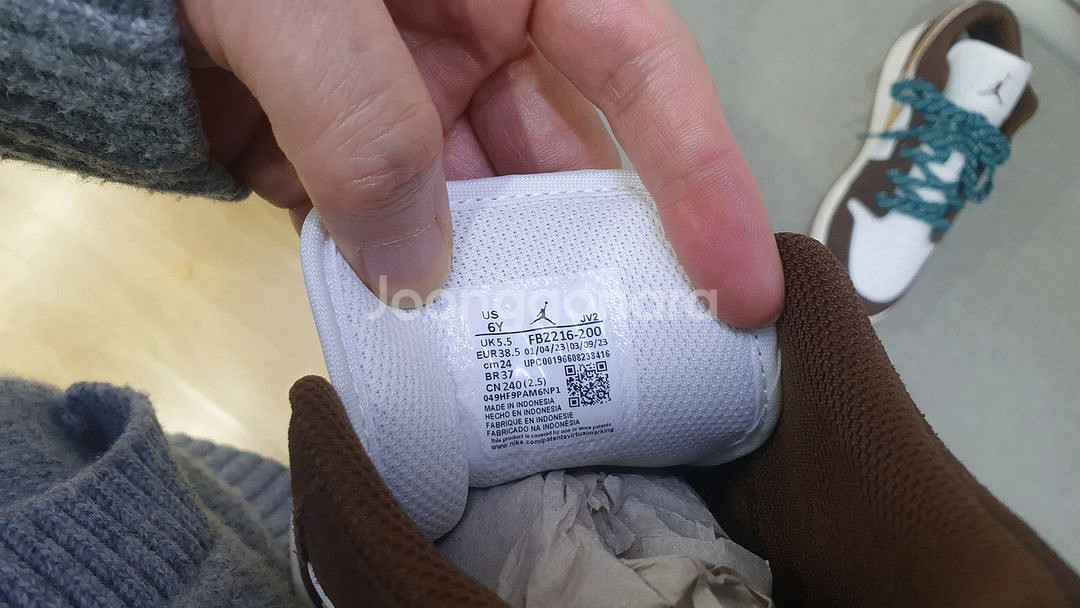 조던1 로우 카카오와우 240 새상품--7