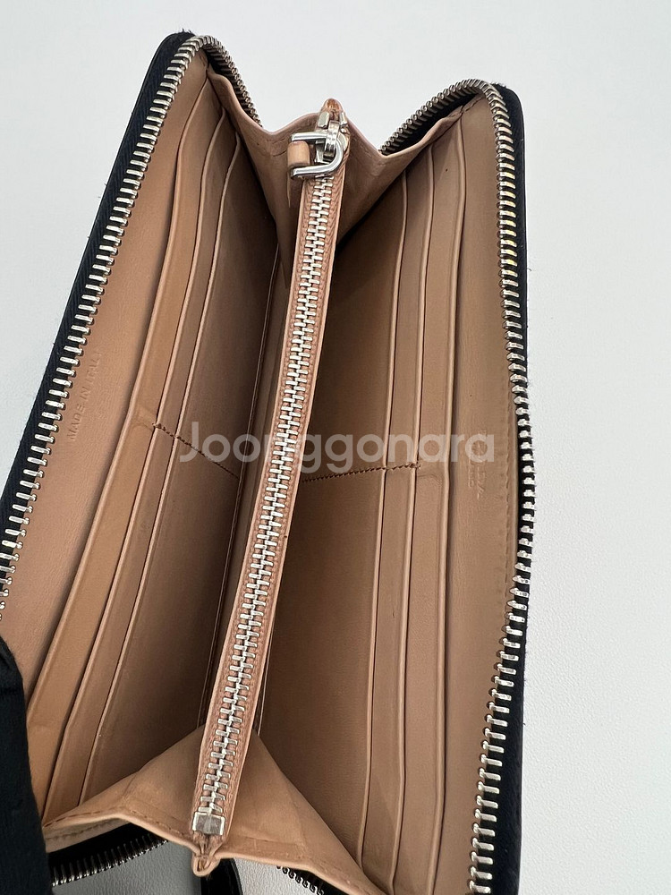 [중고명품 럭스올 울산점]프라다 레더 리본 장지갑 블랙 1M0506--4