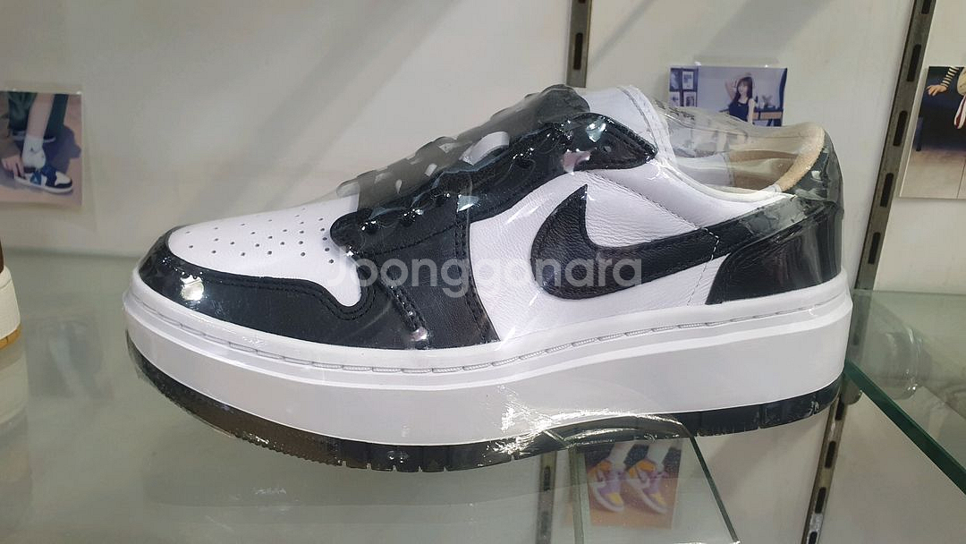 조던1 로우 키높이 플랫폼 검흰 235, 240새상품--0