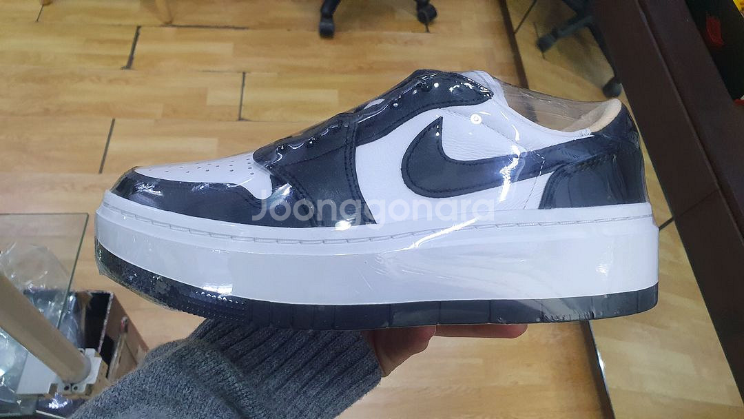 조던1 로우 키높이 플랫폼 검흰 235, 240새상품--6